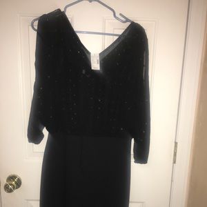 Médium Black cold shoulder dress